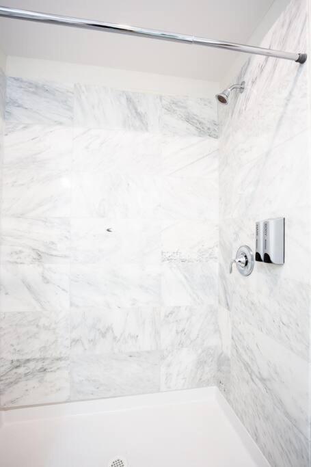 Luxurious Furnished Studio W Full Kitchen In Sd San Diego Extérieur photo